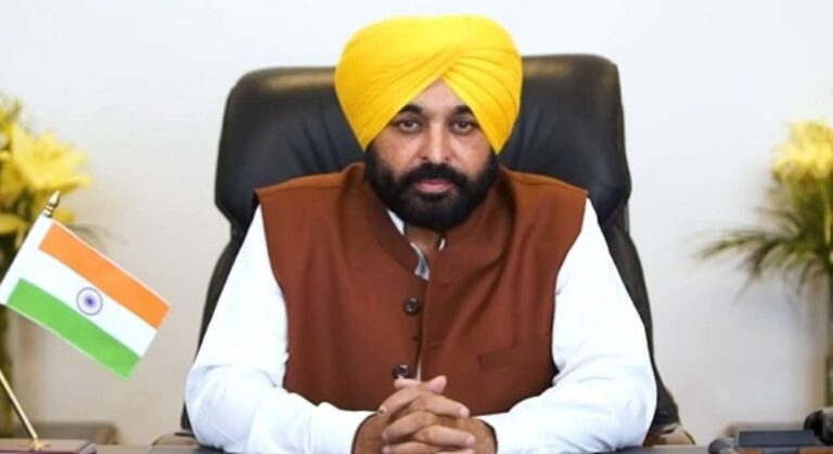 पंजाब सरकार ने राज्य के सभी स्कूलों के लिए पंजाबी को मुख्य और अनिवार्य विषय के रूप में पढ़ाना अनिवार्य कर दिया