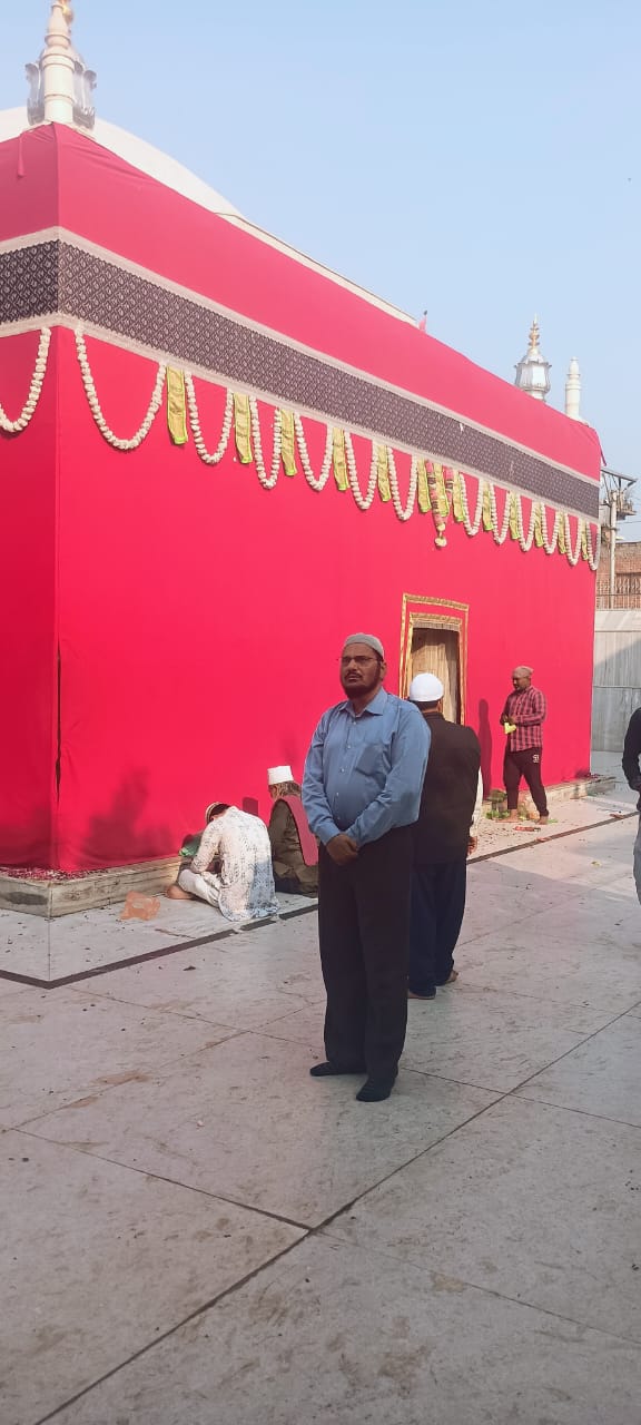 हाज़िरी मदार शाह बाबा रह० के दरबार में