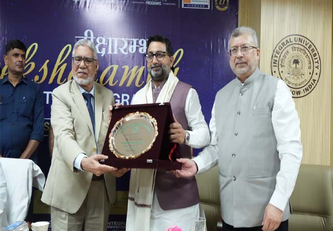 इंटीग्रल यूनिवर्सिटी में केन्‍द्रीकृत छात्र अभिविन्यास कार्यक्रम “दीक्षारंभ 2025” का भव्य आयोजन