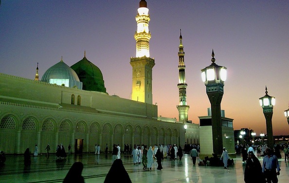 हज़रत मुहम्मद ﷺ – रहमतुल्लिल-आलमीन और इंसानियत के सबसे बड़े उस्ताद