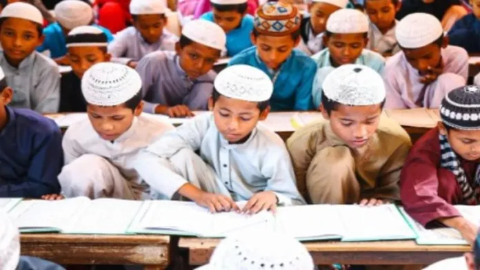 मदरसों की तालीम पर उठे सख्त सवाल