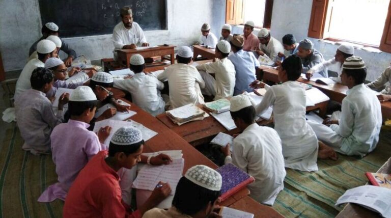 हज़रत ख़दीजा रज़ि, जिनके घर को अल्लाह ने पहला मदरसा बना दिया