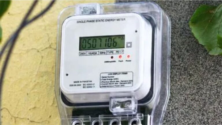 स्मार्ट मीटर के ज़रिए अडानी की ‘स्मार्ट लूट’