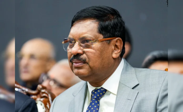 चीफ जस्टिस बीआर गवई का बड़ा बयान-भारत कानून से चलता है, बुलडोजर से नहीं