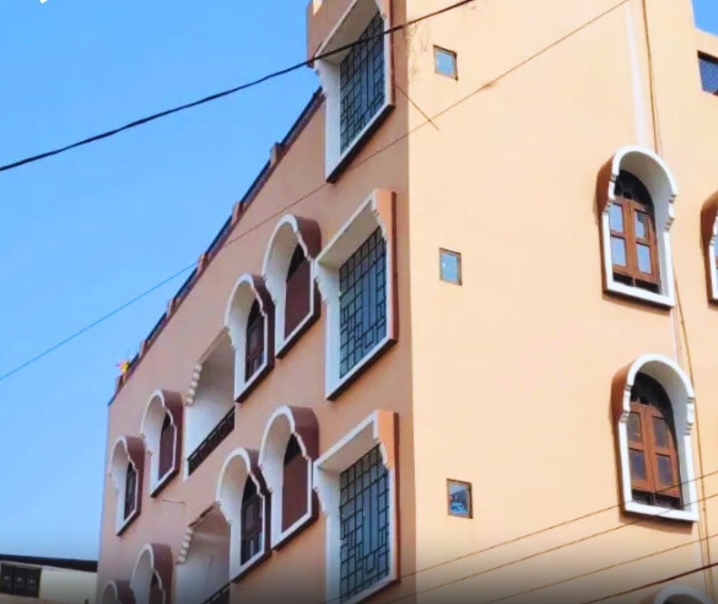 अल-फलाह यूनिवर्सिटी के चेयरमैन व ट्रस्ट के अध्यक्ष जवाद सिद्दीकी और उसके भाई हमूद सिद्दीकी के मकान पर चल सकता है बुलडोजर 