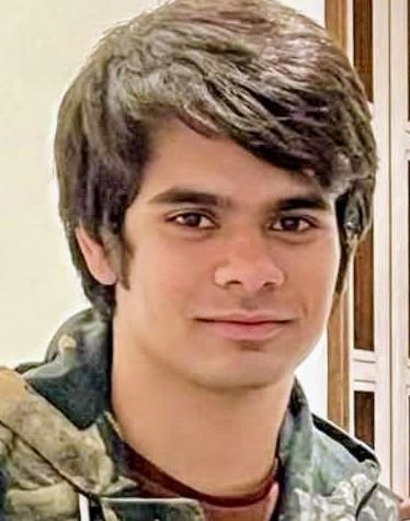 कला संस्कृति— खाली दीवारों ने उठाए सवाल: रेहान वाड्रा की प्रदर्शनी से 74 तस्वीरें हटाने पर विवाद